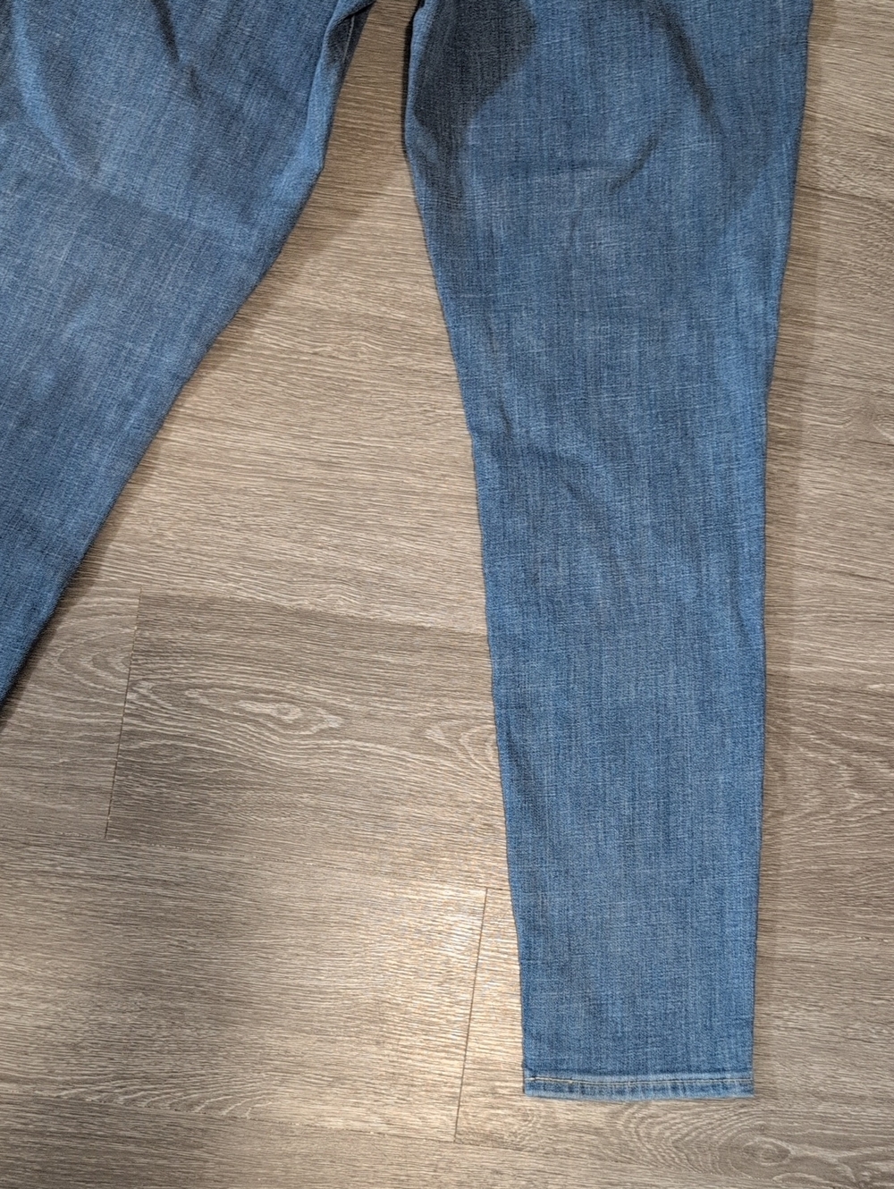 Women's High Rise Jeans - Picture 15 of 15